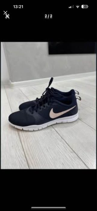 Маратонки     Nike