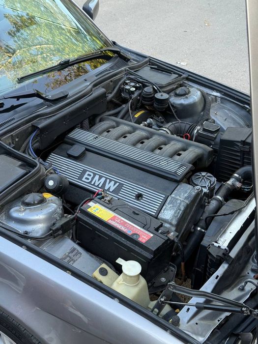 •BMW E34 2.5L (M50)•