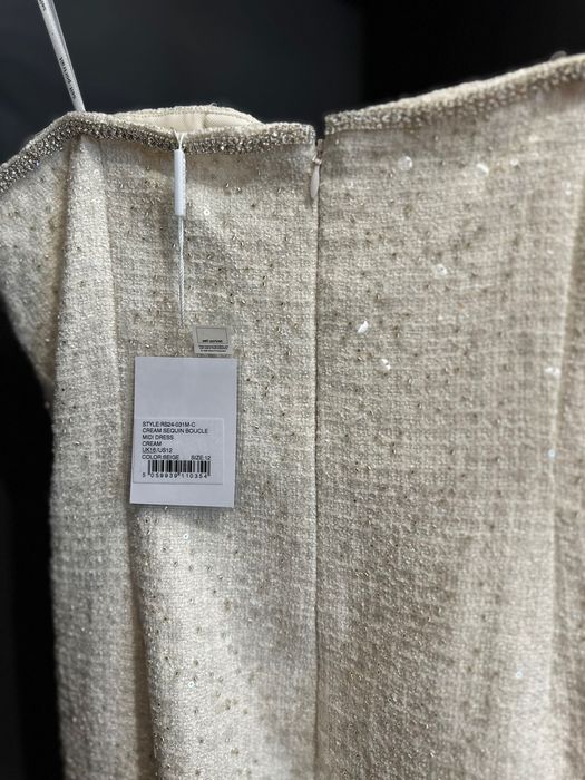 Self-Portrait Кремава рокля без презрамки с пайети и букле текстура