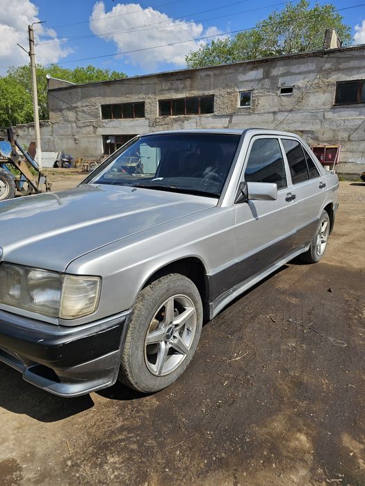 Mercedes 190 2.0