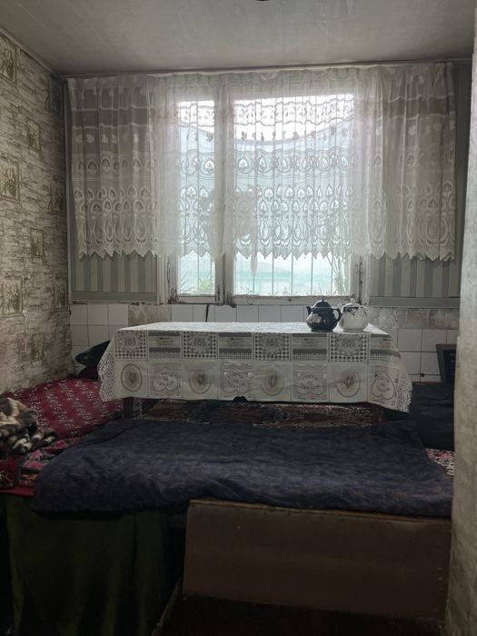 kvartira sotiladi 2 xonali 4- etaj