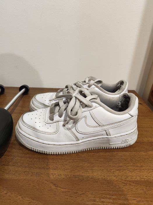 Nike с дефект, цената е съобразена