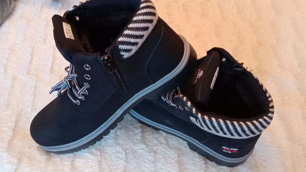 Продам теплые, новые, мужские ботинки