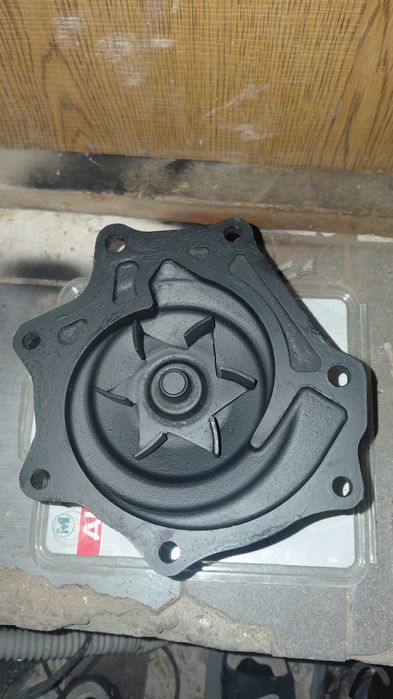 Nissan Mistral 1996 , Помпы