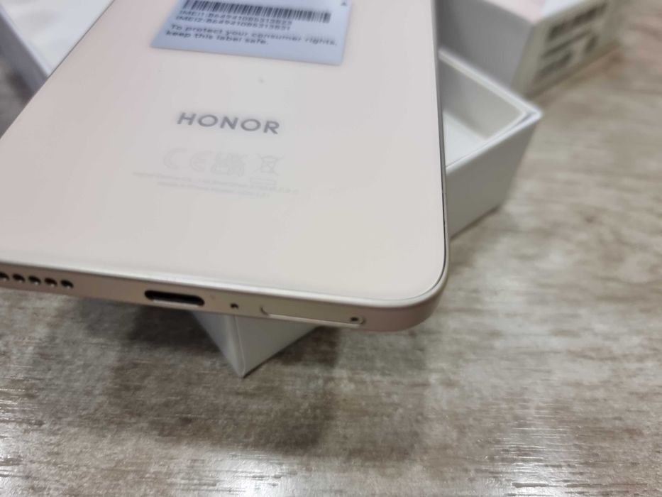 Телефон Honor X7d 256GB 8GB