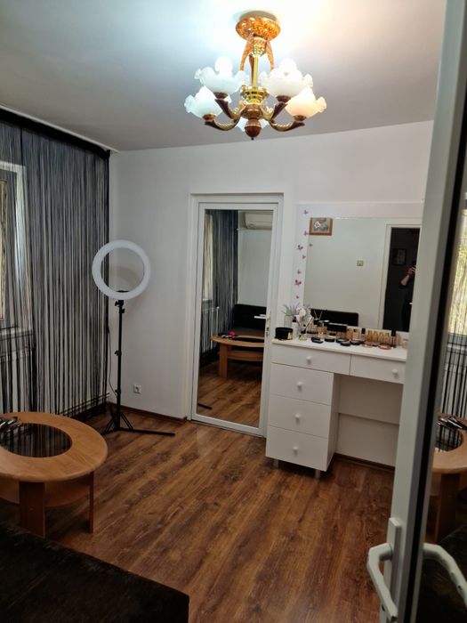 Vand apartament 2 camere central.