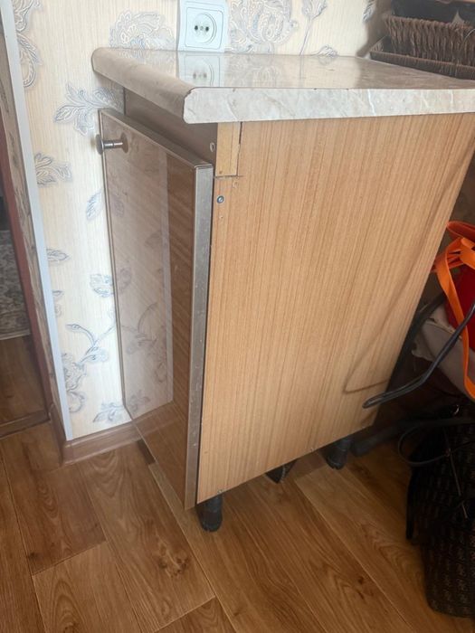 Тумба с большим пространством