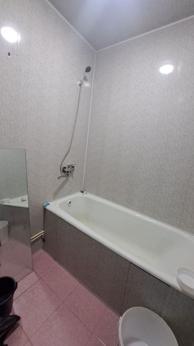 Чирчик аренда 2 ком квартира в 10 мкр 1 этаж