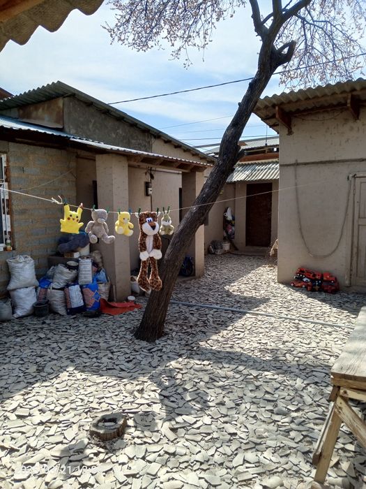 Участок продам янгиобаде возле бозара