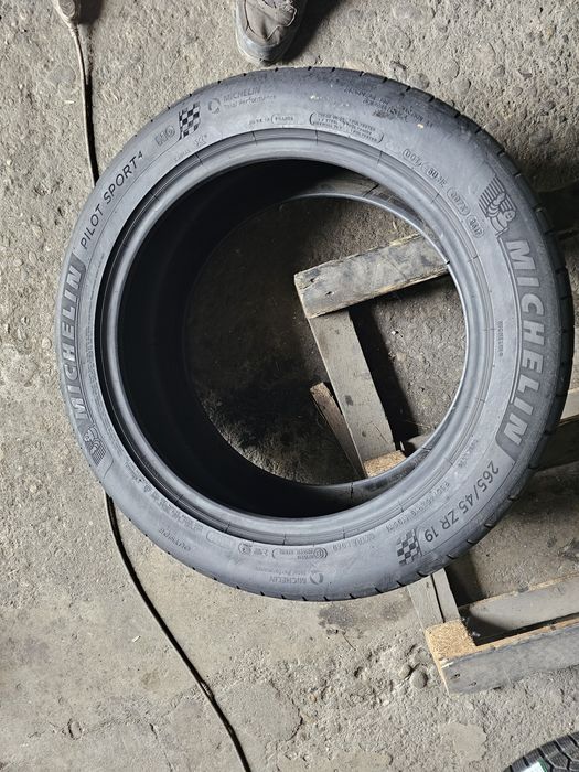 1 anvelopa vara 265 45 19 Michelin