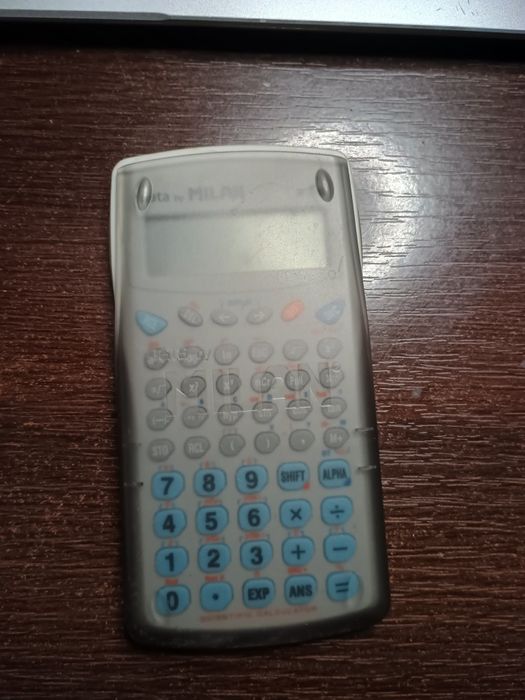 Vând calculator științific MILAN