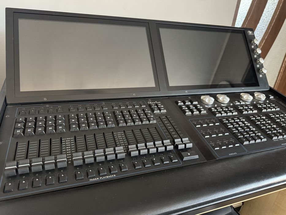 Chamsys MQ500 Stadium - Consola lumini profesionala
