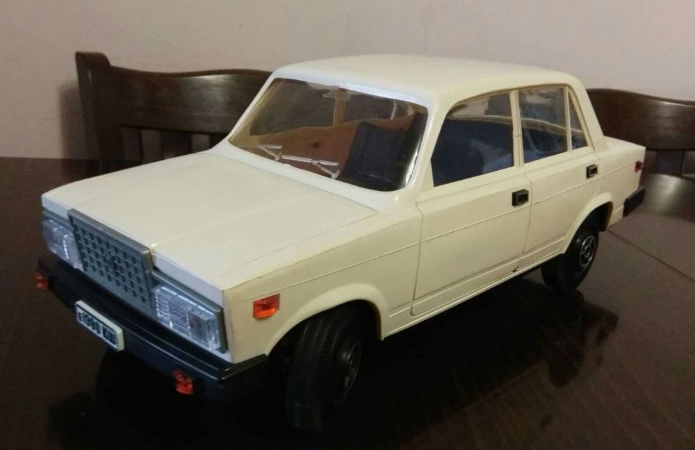 Лада 1:8 макет пластмасов