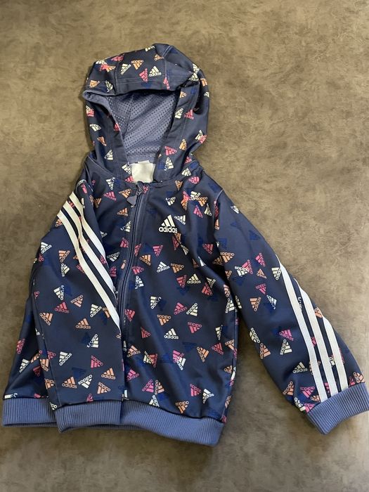 Адидас комплект за бебета 12 месеца