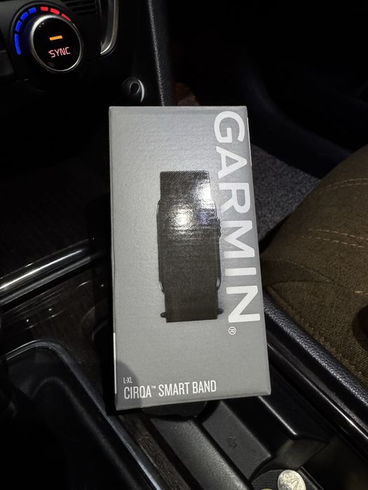Фитнес браслет Garmin Cirqa