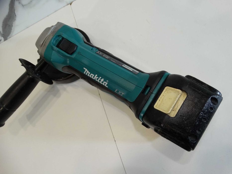 Makita DGA 452 - Акумулаторен ъглошлайф