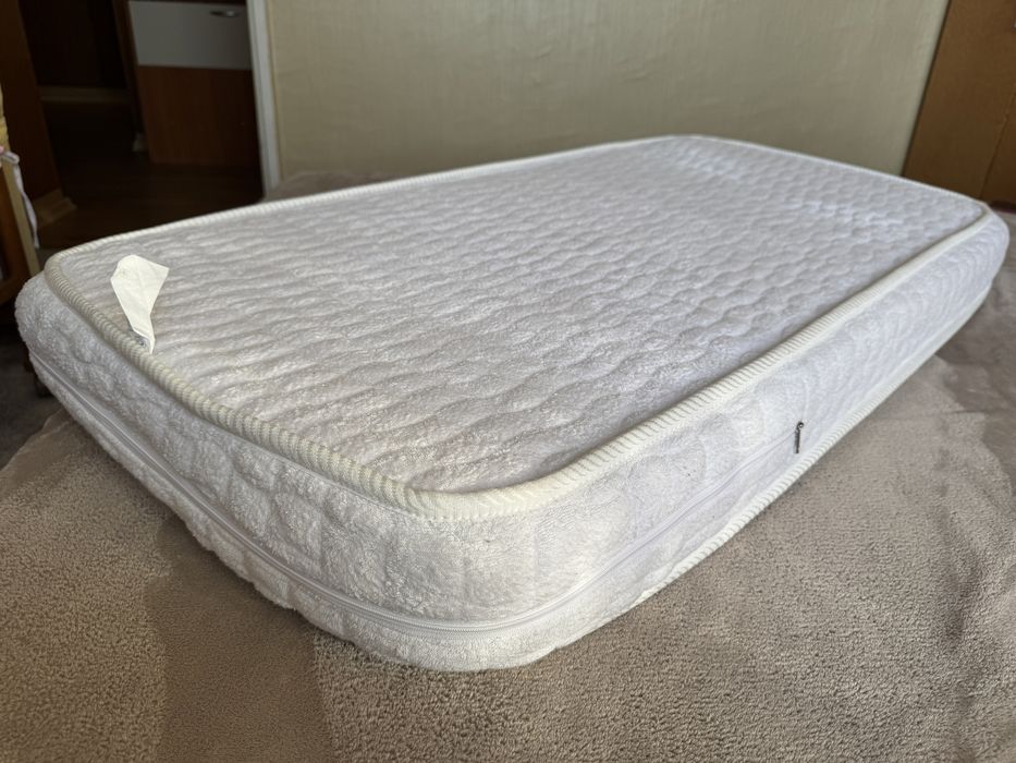 Матрак 60/120 за бебешка кошара