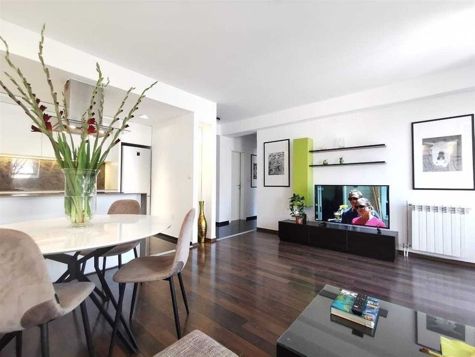 Дава се под наем Двустаен апартамент в Бургас, Славейков - 70 кв.м за 178.5 € - Снимка #2