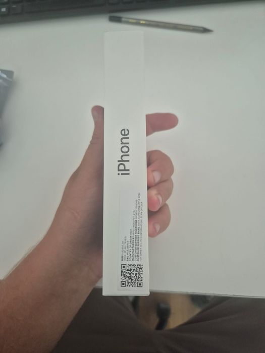 Продам новый 17 айфон
