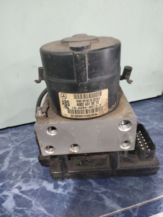 Запчасти на Мерседес