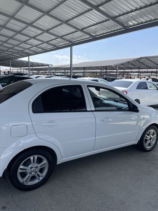 Nexia 3 avtomat 4chi pozitsya