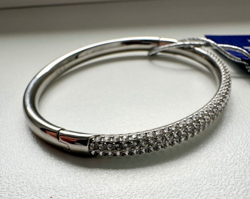 Brățară Swarovski originală – elegantă, tip bangle