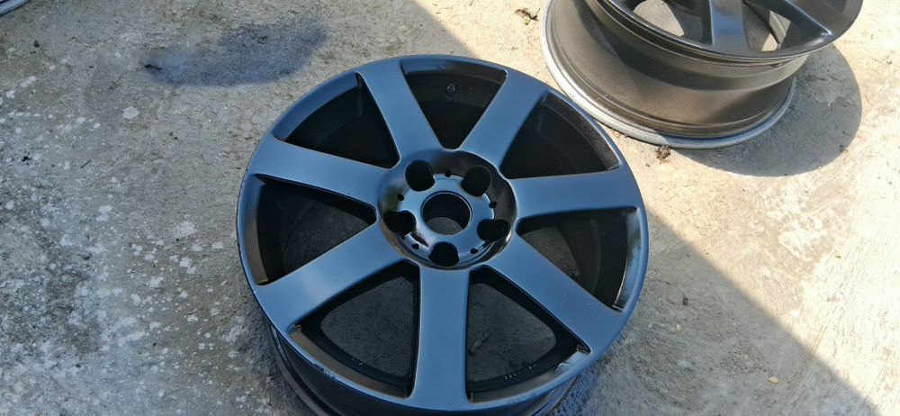 Vand frigider de masina si 4 roti pe 17 fara guma