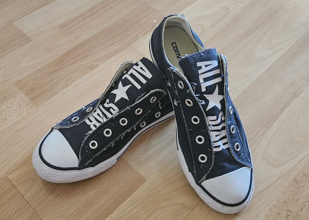 Converse fara siret