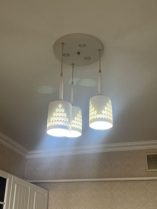 Люстра б/у в хорошем состоянии