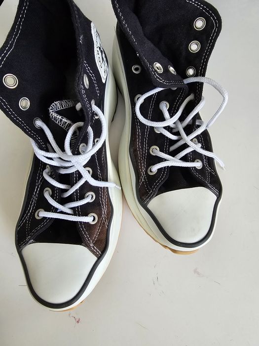 Продаются конверсы