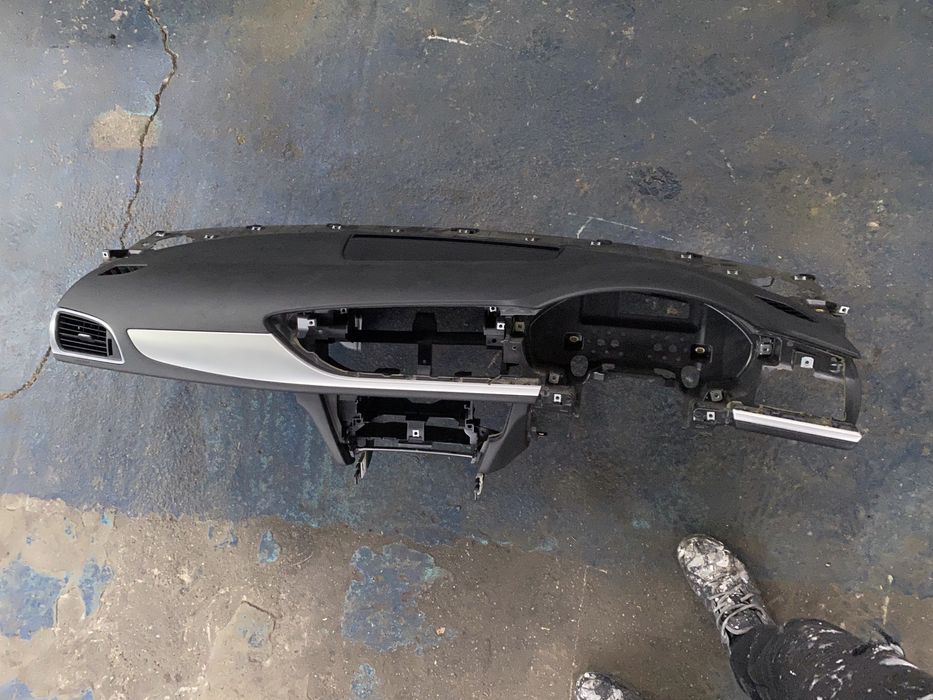 Plansa bord volan dreapta audi a6 c7 4g audi a7