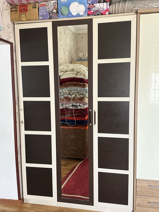 Прихожка,шкафтар сатылады