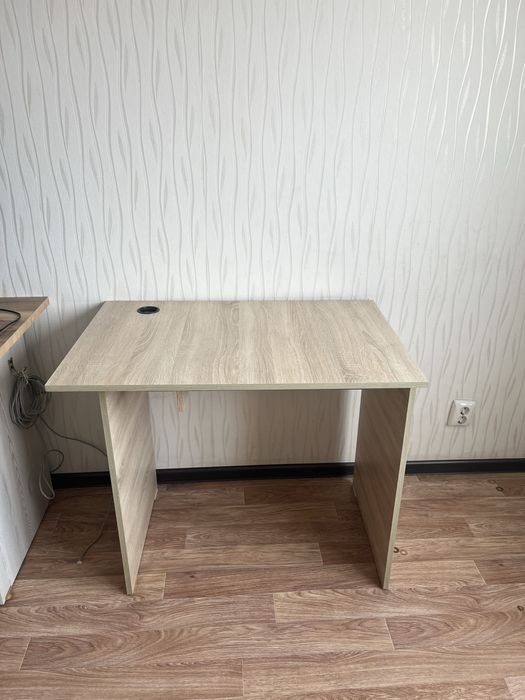 Стол для школьника