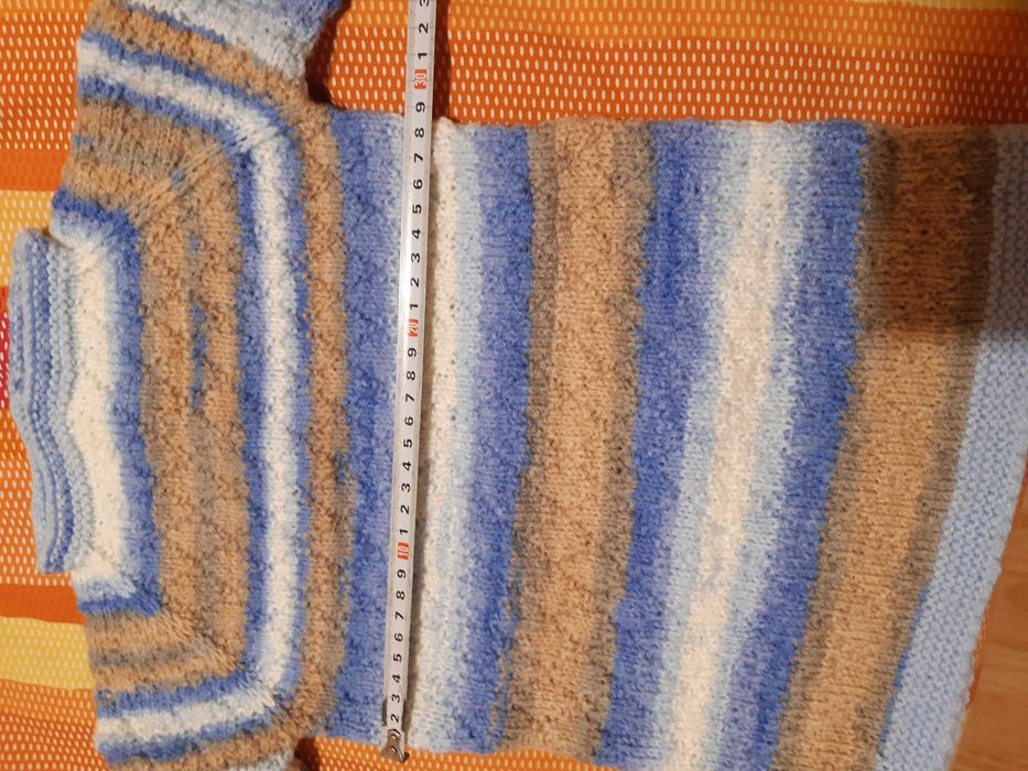 Много ръчно плетени НОВИ блузи с дълъг ръкав ръст 98-110 см.