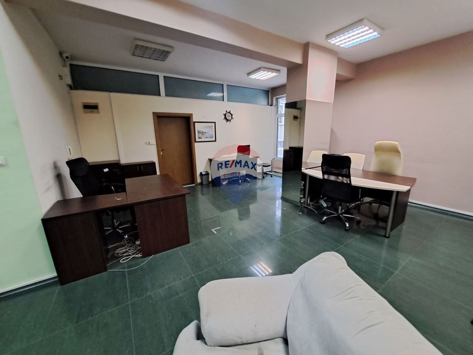 Дава се под наем Офис в Варна, Лятно кино Тракия - 45 кв.м за 255 € - Снимка #3