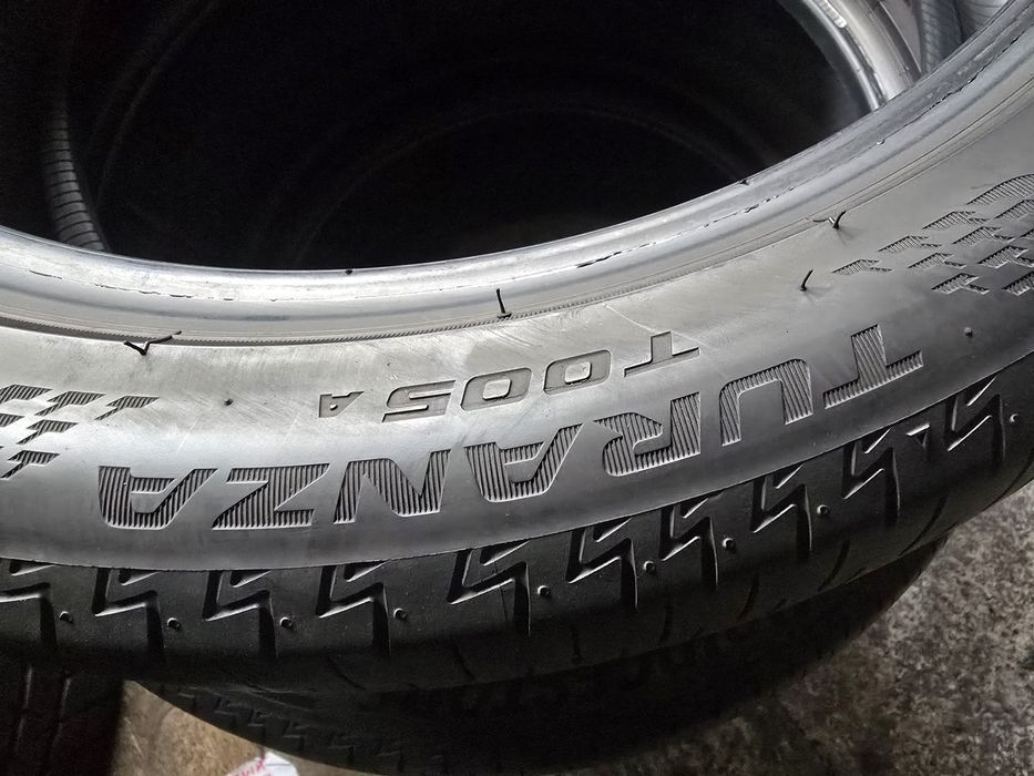 Bridgestone 215/45 R18 89W vară