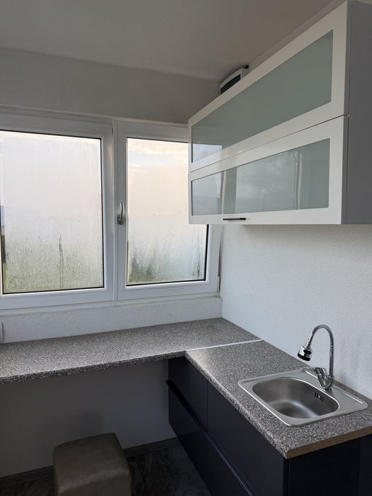 Containar   Tip birou locuinta ,cu bae ,bucatare  7 lungime 3,30 latim