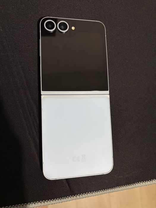 Samsung Galaxy z Flip 6