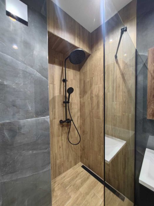 Дава се под наем Тристаен апартамент в София, Център - 1000 кв.м за 1275 € - Снимка #15