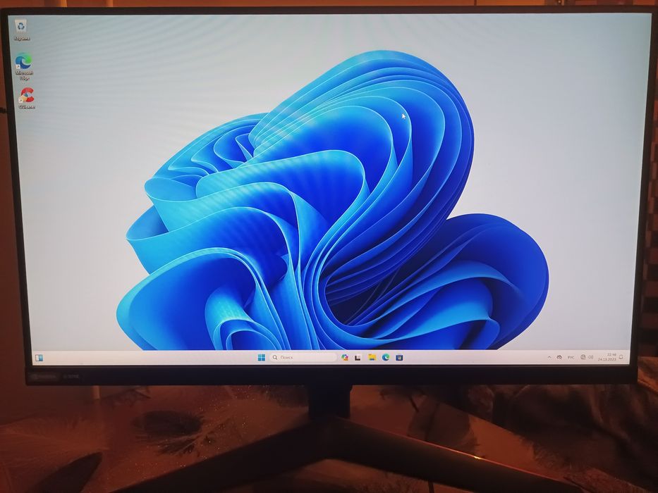 Игровой компьютер и монитор