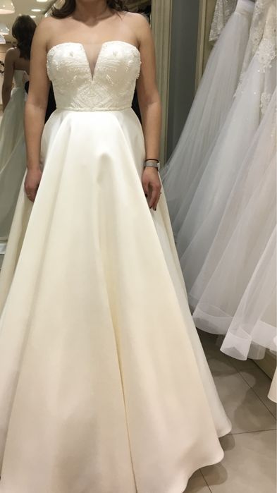 rochie de mireasa deosebita