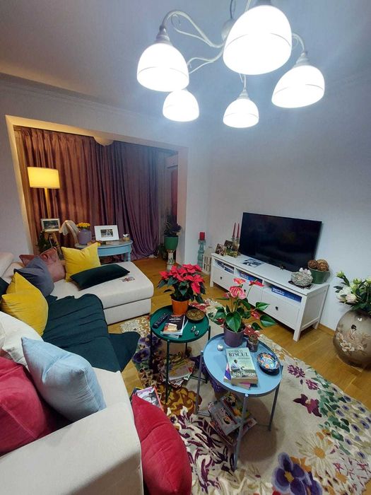 Vand apartament 2 camere