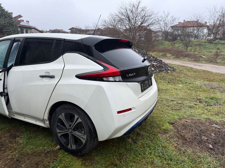 Nissan leaf ZE1 40kwh на части