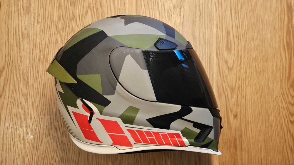 Casca Moto Icon Airframe Pro Deployed M