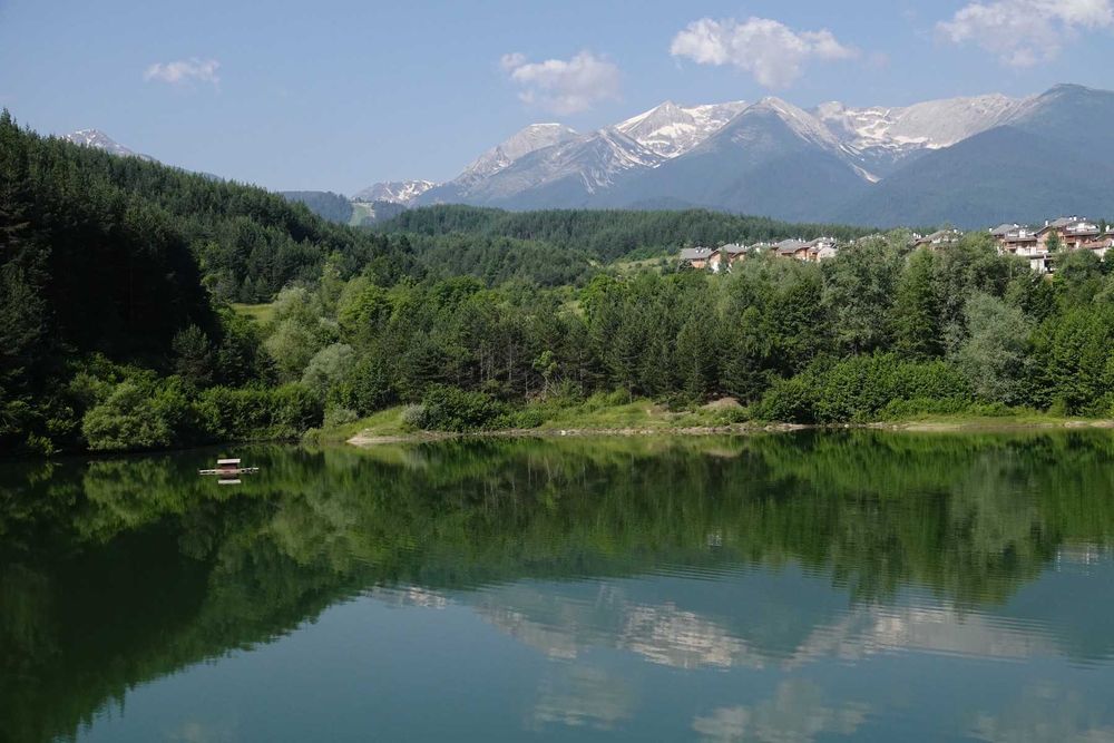 Дава се под наем Тристаен апартамент в Банско - 132 кв.м за 900 € - Снимка #16