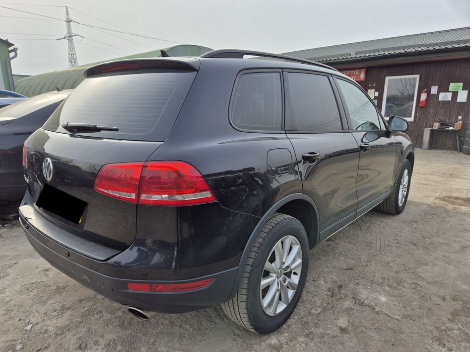 Dezmembram Volkswagen Touareg 7P 2012 3.0tdi CRC Automat