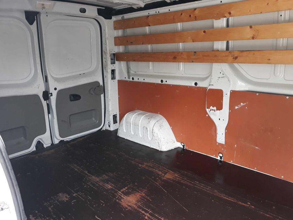 Opel Vivaro 2014 A/C Lunga