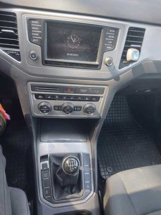 Dezmembrez Vw Sportsvan 1.6 Tdi CXXA 90 cai 5 trepte manual 118.000 km
