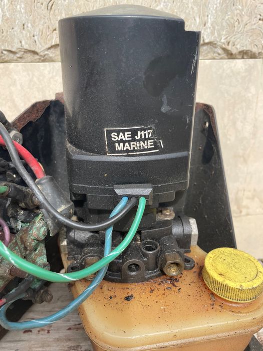 Хидравлична помпа за зет колона Mercruiser