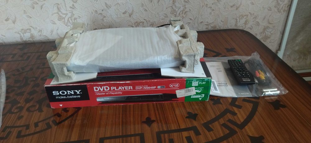 SONY DVD pleyr yangi holatda